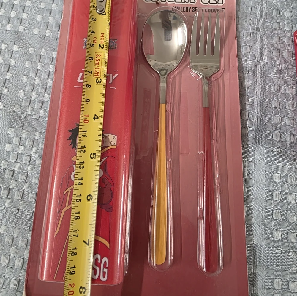 Lot of One Piece Merchandise Hat/Glass/Cutlery Set New.